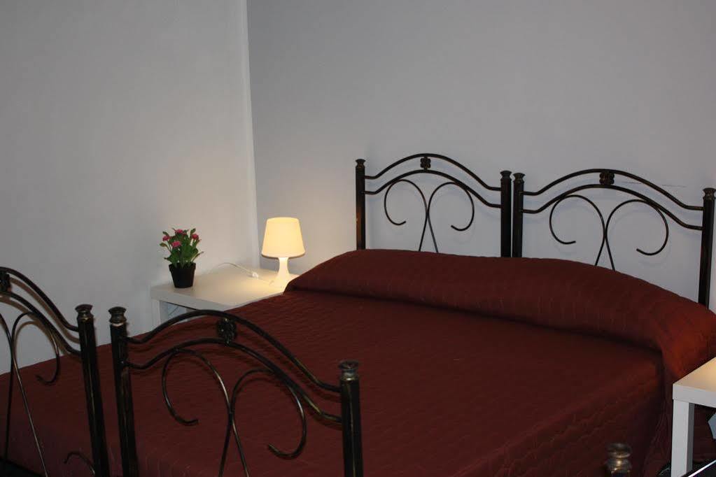 Tra L'Etna E Il Mare B&B Catânia Exterior foto